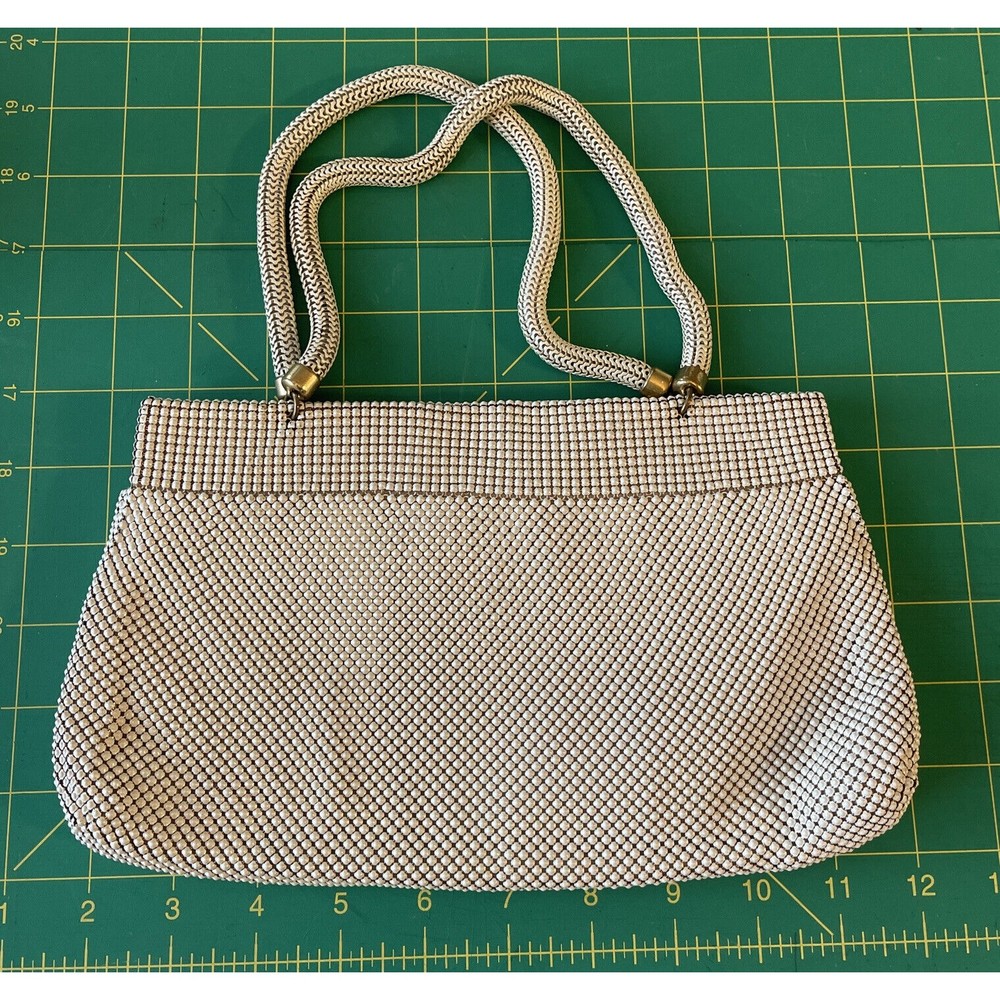Vintage Whiting & Davis White Purse Clutch Handbag Evening Bag Mesh Enamel Ivory